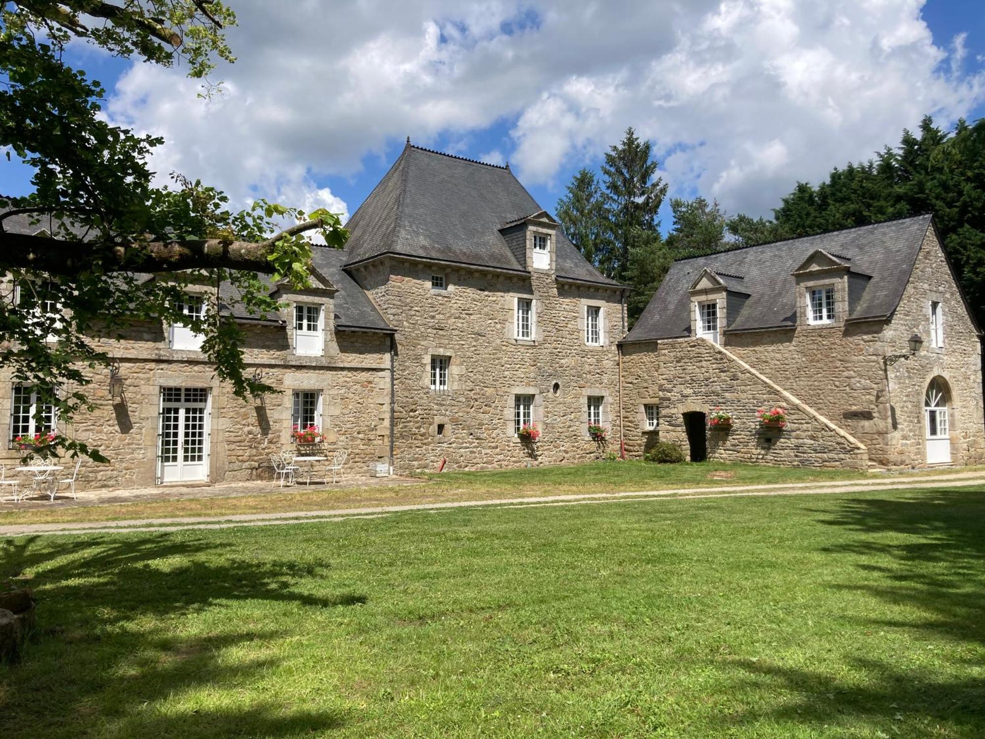 Manoir De Saint-Fiacre Bed & Breakfast Malansac Екстериор снимка